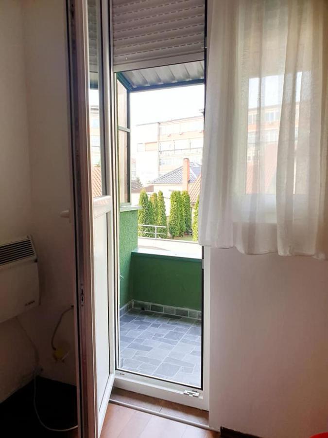 Stan Na Dan Loznica Apartamento Exterior foto